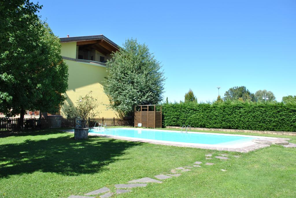 Fondo Brugarolo Villa Busnago Bagian luar foto